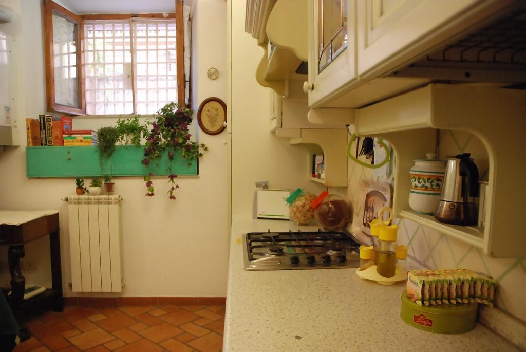 Jessy'S Rooms Rome Bagian luar foto