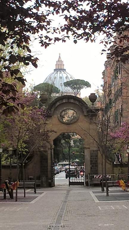 Jessy'S Rooms Rome Bagian luar foto